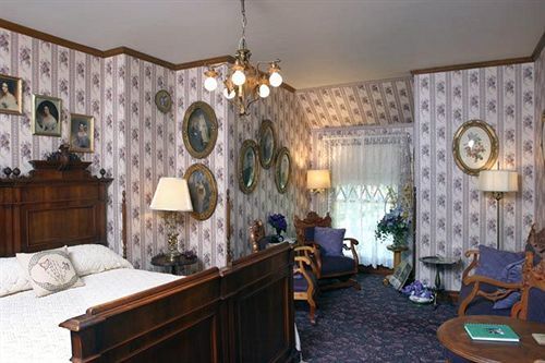 Oakenwald Terrace Hotel Chatfield Стая снимка